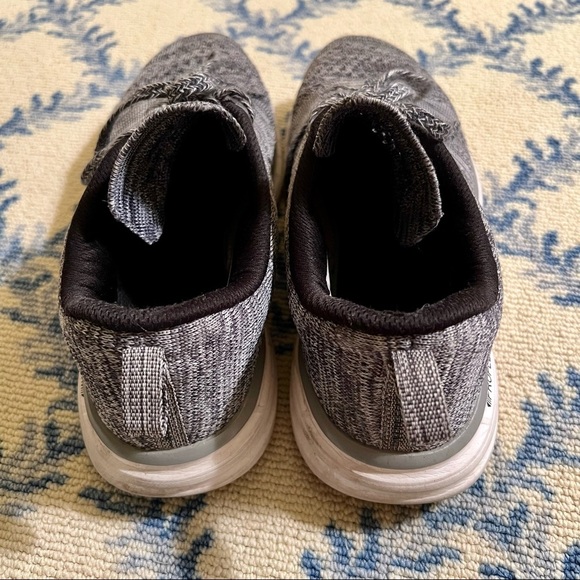 APL® TechLoom Pro Heather Grey Athletic Shoes | 8 - Picture 7 of 8